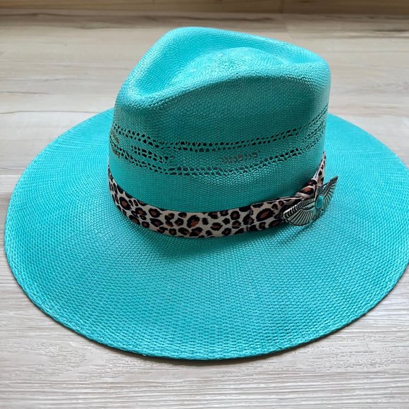 Charlie 1 Horse Accessories - Charlie 1 Horse Straw Hat - Right Meow